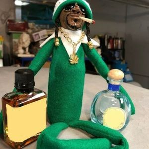 Snoop on the Snoop Ornament